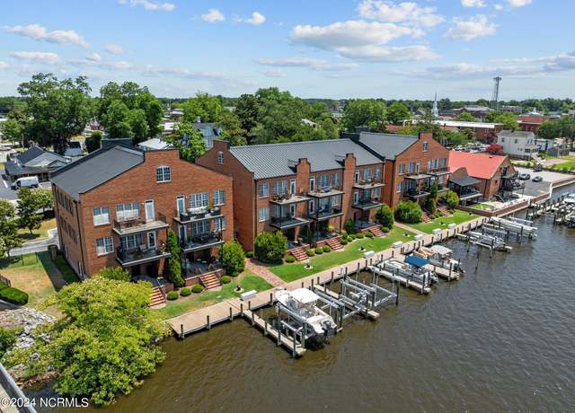 Property at 425 W Main St #303, Washington, NC 27889, 3 beds, 2 baths