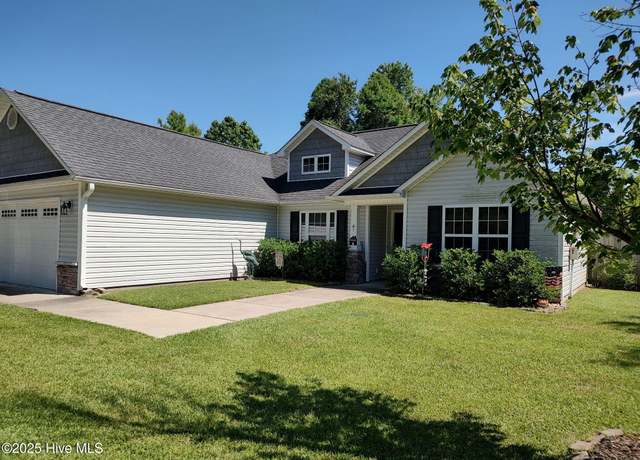 Property at 110 Hidden Pond Dr, New Bern, NC 28562, 3 beds, 2 baths
