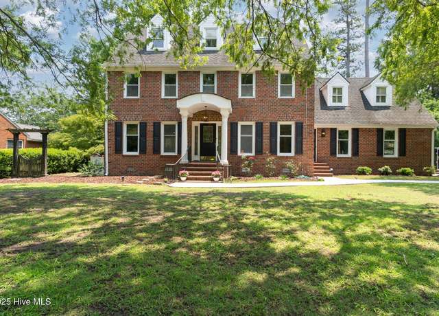 Property at 1013 Colleton Way, Trent Woods, NC 28562, 5 beds, 3.5 baths