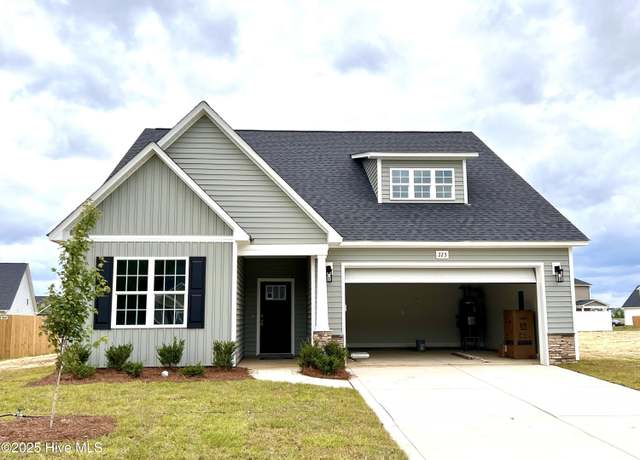Property at 223 Sacksonia St, Raeford, NC 28376, 4 beds, 3 baths