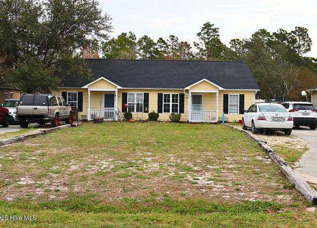 Property at 64 Cherry Rd, Southport, NC 28461, 4 beds, 4 baths