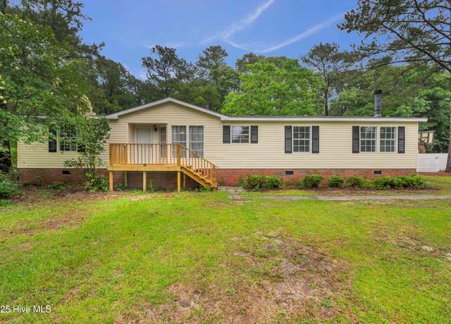 Property at 545 Groves Point Dr, Hampstead, NC 28443, 3 beds, 2 baths
