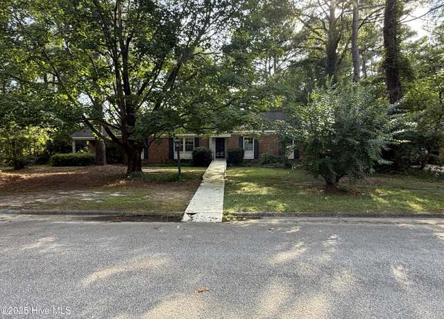 Property at 2103 Somerset Dr N, Wilson, NC 27893, 3 beds, 2 baths