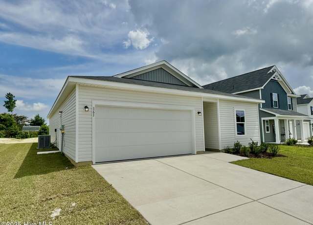 Property at 161 N Squires Run Ln, Richlands, NC 28574, 3 beds, 2 baths