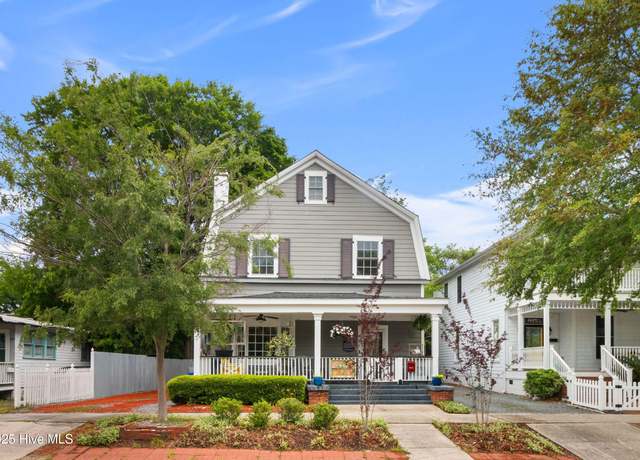Property at 711 Dock St, Wilmington, NC 28401, 5 beds, 3 baths