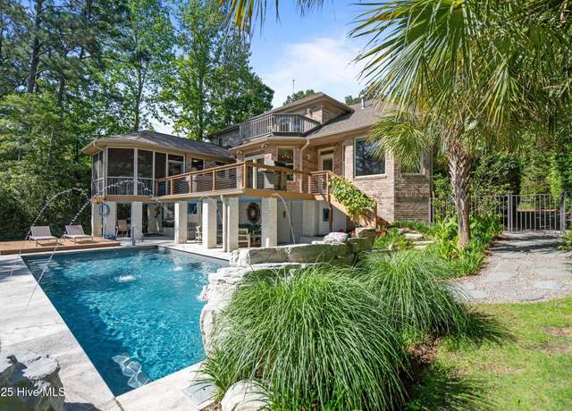 Property at 1117 Futch Creek Rd, Wilmington, NC 28411, 3 beds, 4 baths