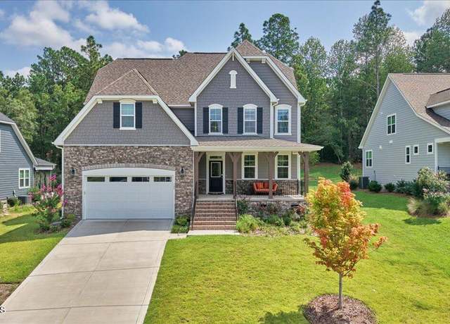 Property at 127 Plantation Dr, Southern Pines, NC 28387, 5 beds, 3.5 baths