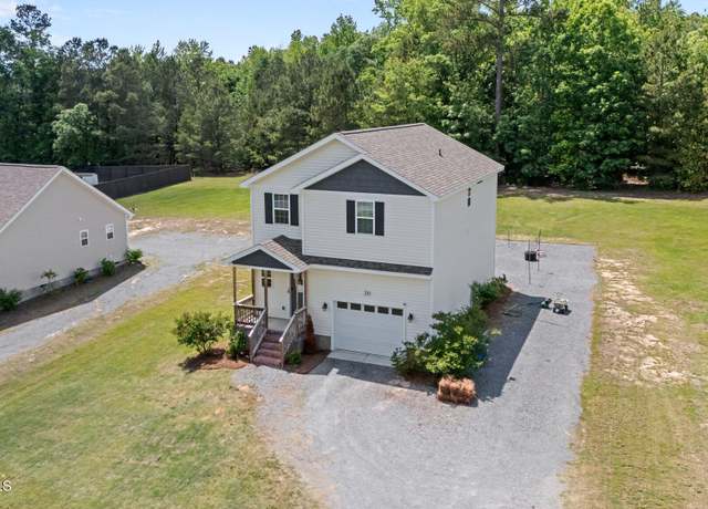 Property at 510 Pinehurst Ave, Carthage, NC 28327, 3 beds, 2.5 baths