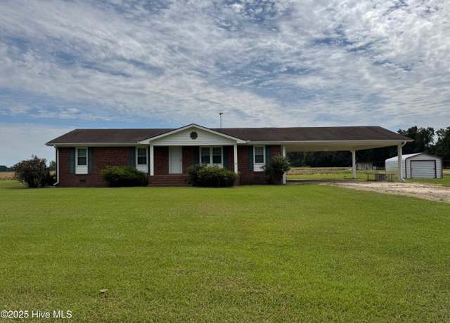 Property at 1705 Pope Rd, Clinton, NC 28328, 3 beds, 2 baths