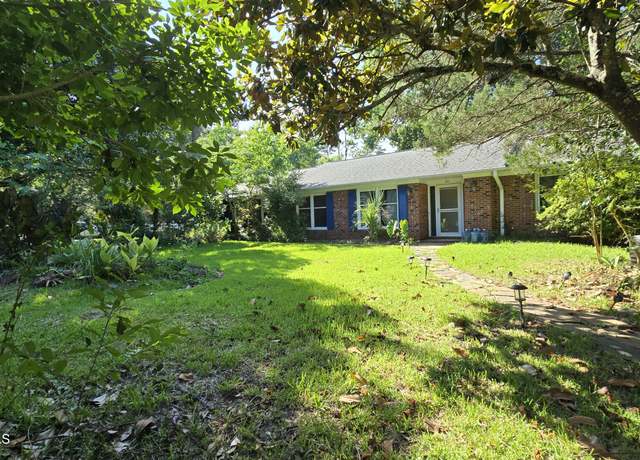 Property at 201 Buccaneer Rd, Wilmington, NC 28409, 3 beds, 2 baths