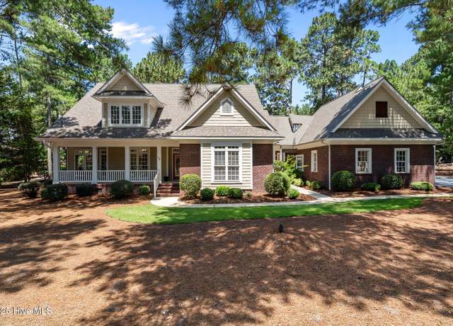 Property at 12 Lasswade Dr, Pinehurst, NC 28374, 4 beds, 4 baths