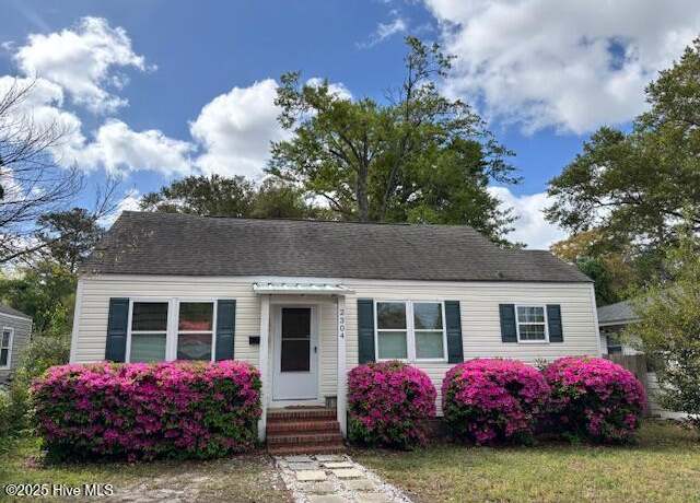 Property at 2304 Princess Place Dr, Wilmington, NC 28405, 2 beds, 1 bath