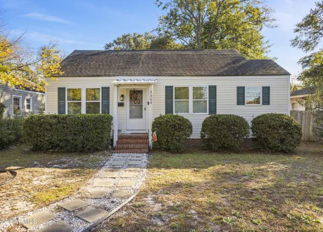 Property at 2304 Princess Place Dr, Wilmington, NC 28405, 2 beds, 1 bath