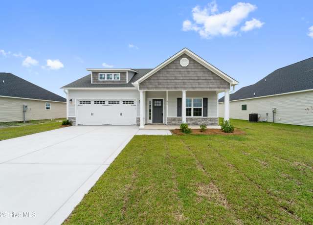 Property at 416 Montgomery Dr, Jacksonville, NC 28546, 4 beds, 2 baths
