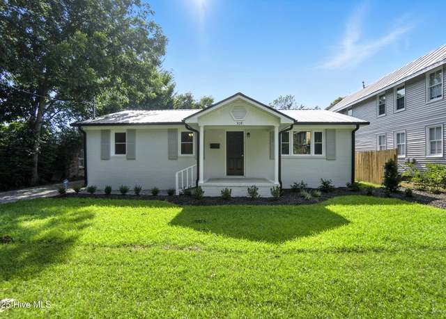 Property at 308 N Granville St, Edenton, NC 27932, 3 beds, 1 bath