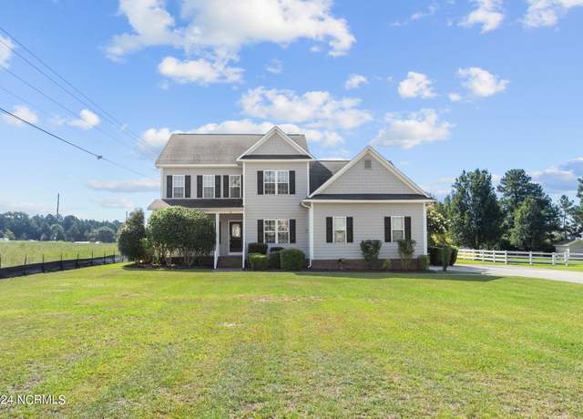 Property at 143 Booth Pond Rd, Raeford, NC 28376, 4 beds, 2.5 baths