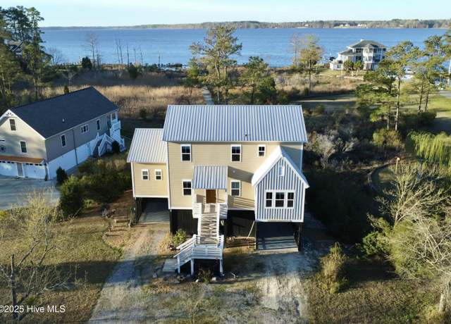 Property at 62 Riverwalk Dr, Washington, NC 27889, 3 beds, 3.5 baths