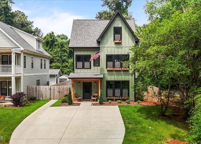 Property at 530 S Page St, Southern Pines, NC 28387, 4 beds, 3.5 baths
