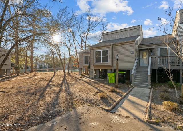 Property at 7211 Windward Dr, New Bern, NC 28560, 3 beds, 2 baths