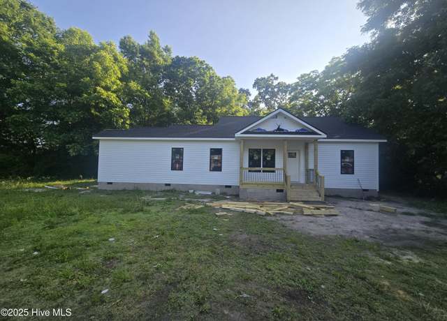 Property at 110 E Bridges St, Battleboro, NC 27809, 3 beds, 2 baths