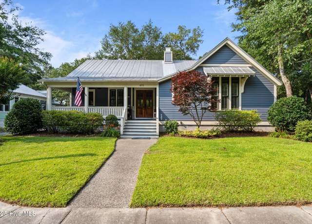 Property at 401 Fire Fly Ln, Southport, NC 28461, 3 beds, 3.5 baths