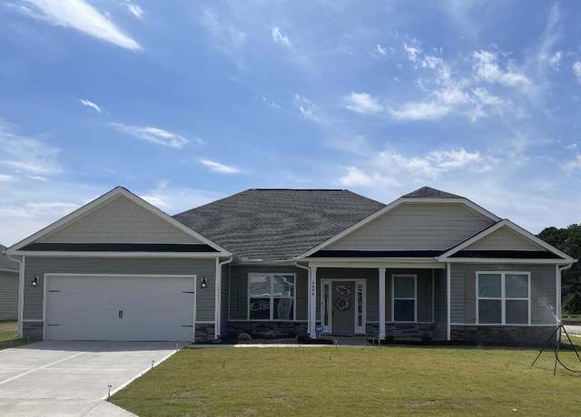Property at 431 Lemonade Ln, Grimesland, NC 27837, 4 beds, 2.5 baths