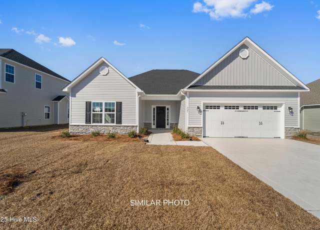 Property at 406 Montgomery Dr, Jacksonville, NC 28546, 3 beds, 2 baths
