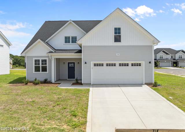 Property at 112 Peeler Cir, Raeford, NC 28376, 4 beds, 2.5 baths