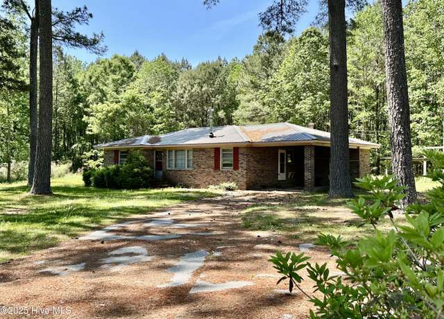 Property at 219 Old Us Highway 17 N, Windsor, NC 27983, 3 beds, 2 baths
