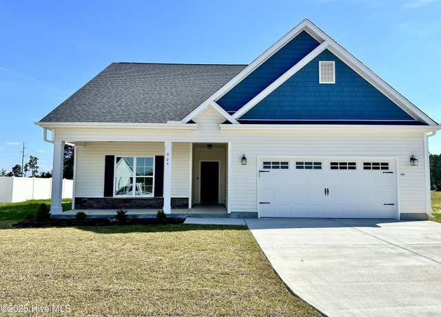 Property at 909 Finn Ct, Greenville, NC 27834, 4 beds, 3 baths