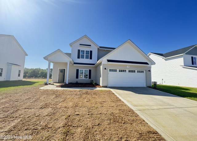 Property at 142 Peeler Cir, Raeford, NC 28376, 4 beds, 2.5 baths