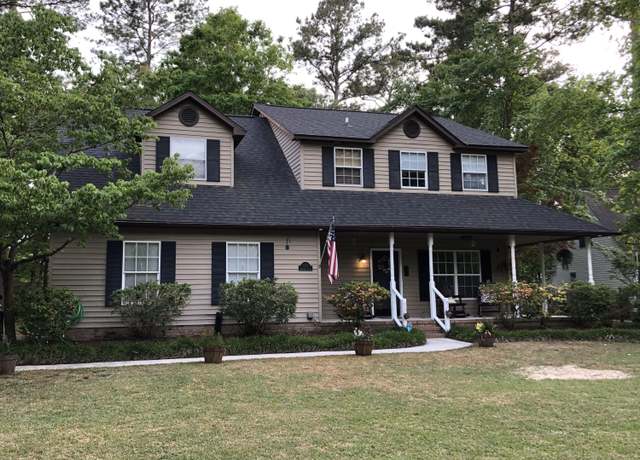 Property at 133 Dockside Dr, Jacksonville, NC 28546, 4 beds, 2.5 baths