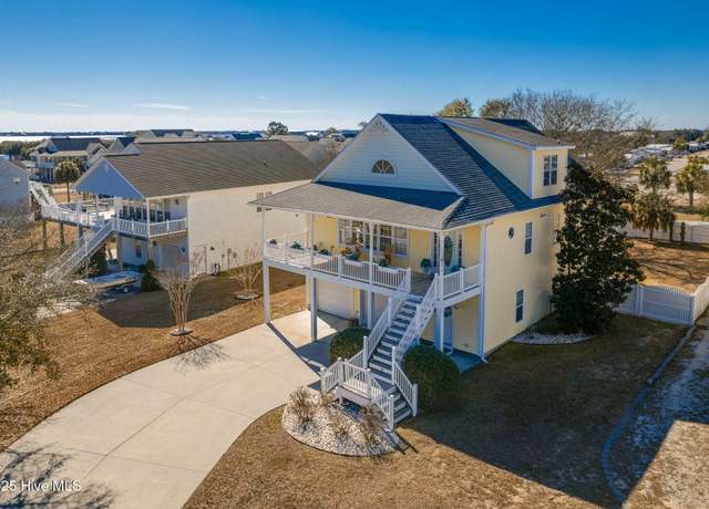 Property at 105 Everette Ct, Newport, NC 28570, 3 beds, 4 baths