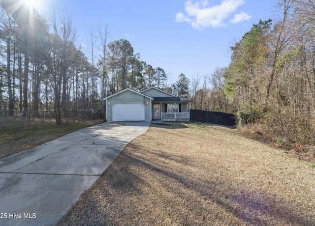 Property at 216 Glenwood Dr, Hubert, NC 28539, 3 beds, 2 baths