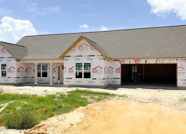Property at 711 Puppy Drum Ln, Maysville, NC 28555, 3 beds, 2 baths