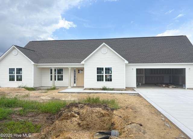 Property at 711 Puppy Drum Ln, Maysville, NC 28555, 3 beds, 2 baths