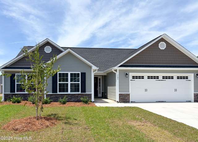 Property at 709 Ellabond St, Sneads Ferry, NC 28460, 3 beds, 2 baths