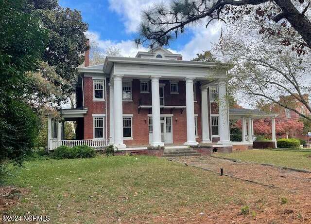 Property at 4290 W Church St, Farmville, NC 27828, 5 beds, 2 baths
