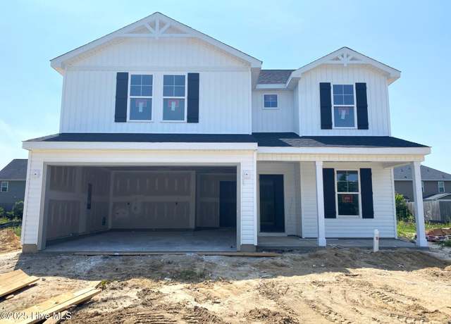 Property at 4006 Racking Horse Rd, Hope Mills, NC 28348, 5 beds, 2.5 baths