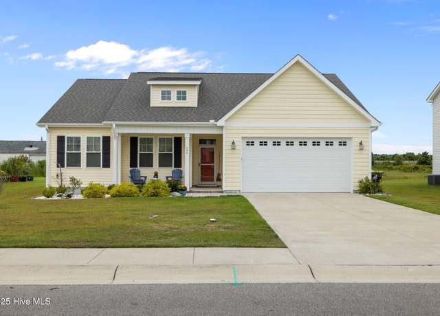 Property at 634 Professional Park Dr, Beaufort, NC 28516, 3 beds, 2 baths