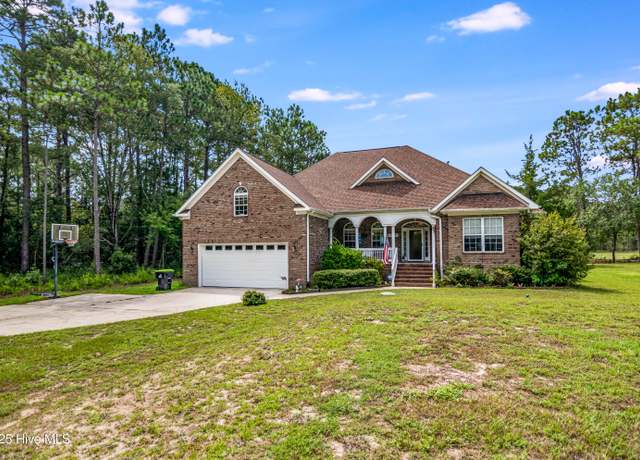 Property at 312 Fairway Dr, Southport, NC 28461, 3 beds, 3.5 baths