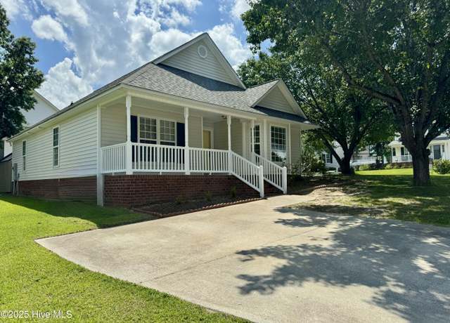 Property at 3400 Governors Ln, Greenville, NC 27858, 2 beds, 2 baths