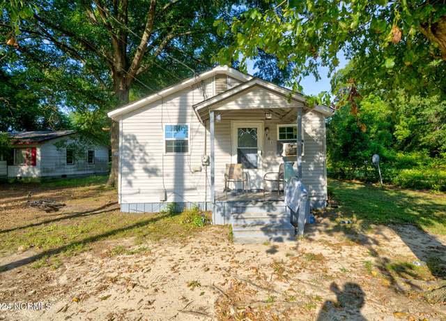Property at 701 Anne St, Laurinburg, NC 28352, 2 beds, 1 bath