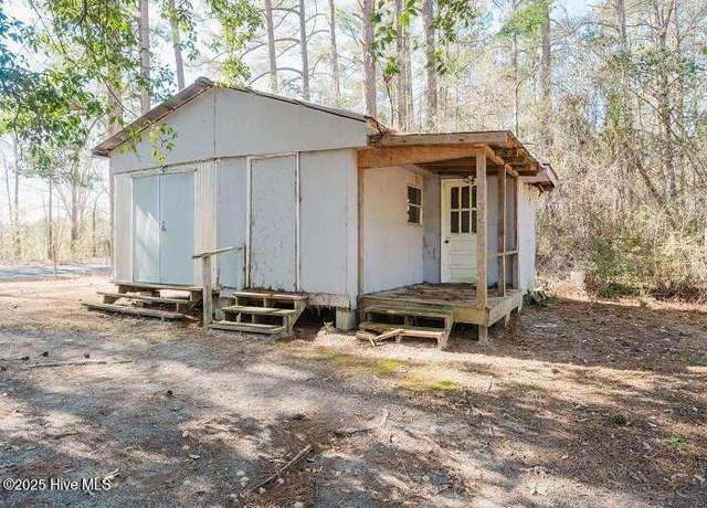 Property at 484 John Spaulding Rd, Clarkton, NC 28433, 3 beds, 2 baths