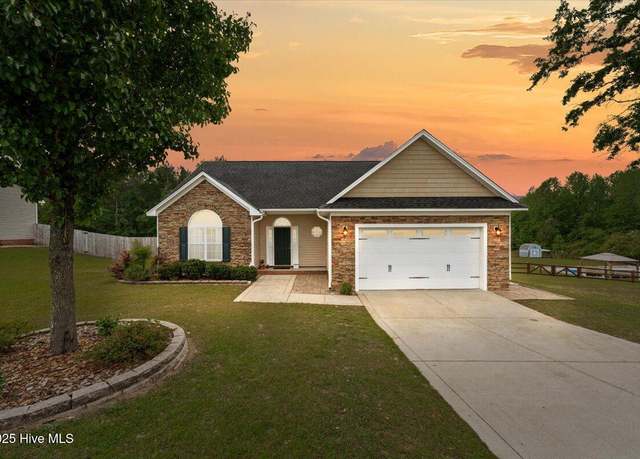 Property at 153 Home Stretch Ln, Raeford, NC 28376, 4 beds, 3 baths