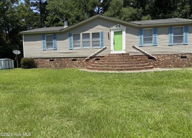 Property at 297 Main St, Grifton, NC 28530, 3 beds, 2 baths