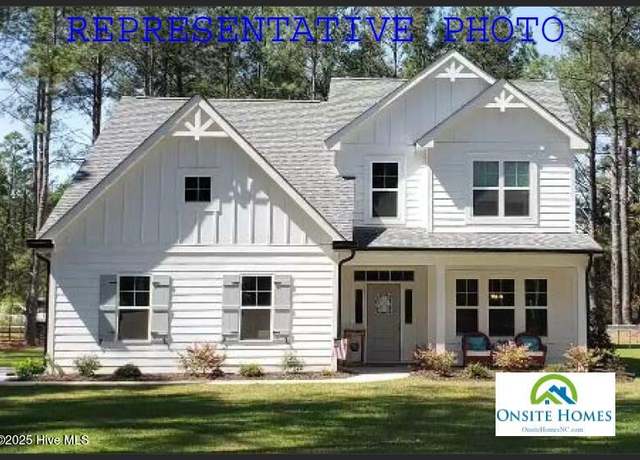 Property at 16140 Caddie Ct, Wagram, NC 28396, 4 beds, 2.5 baths