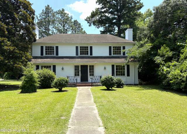 Property at 1200 W Lenoir Ave, Kinston, NC 28501, 3 beds, 2.5 baths
