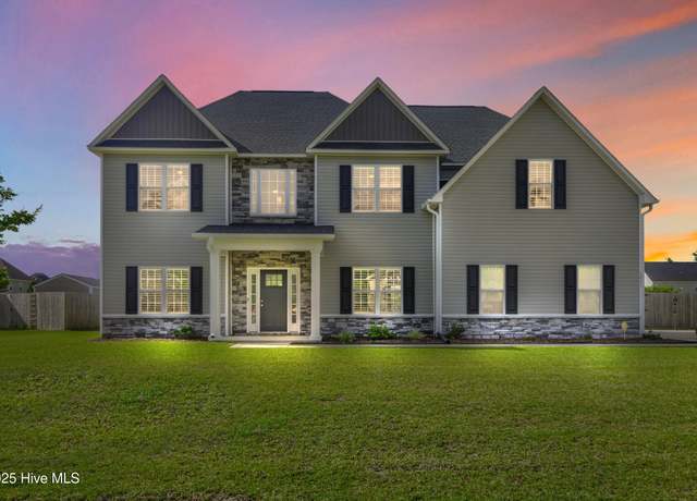 Property at 1011 Bluefish Pl, New Bern, NC 28562, 4 beds, 3.5 baths
