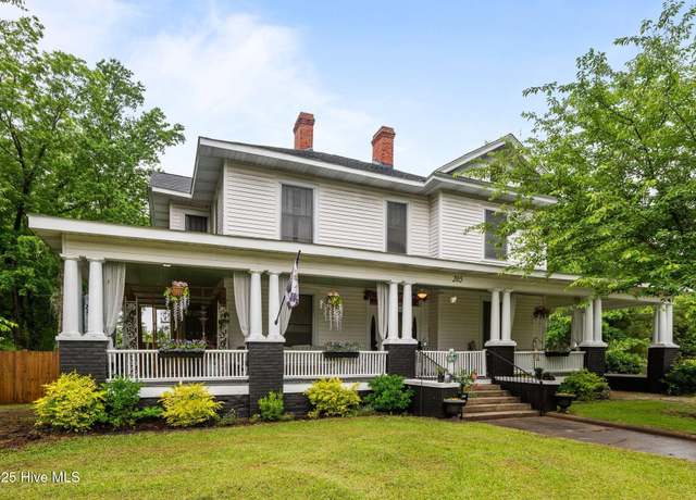 Property at 205 N Broad St, Everetts, NC 27825, 5 beds, 2 baths